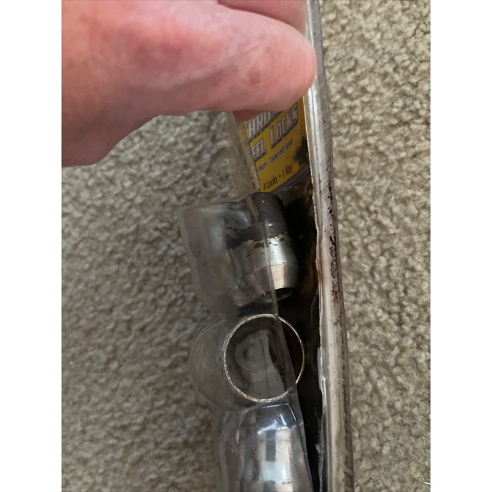 Dorman 711-221 Chrome Wheel Locks 1/2-20 Acorn Nuts Tapered Seat Set of 4 w/ Key - Picture 3 of 3
